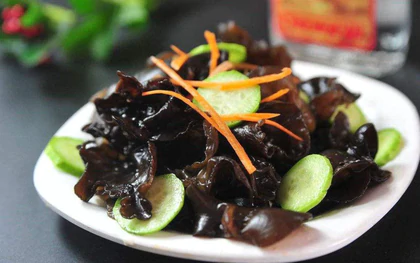 Sai lầm khi ngâm mộc nhĩ biến "vàng đen" thành "thuốc độc"