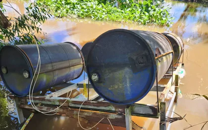 Lật phà tự chế ở Cần Thơ, hai học sinh tử vong