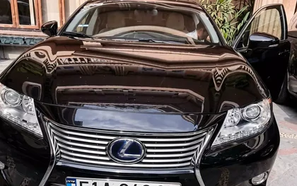 Xe Lexus từng đấu giá "ế" của bà Trương Mỹ Lan có chủ mới