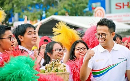 Nam MC SN 1987 từng dẫn Đường Lên Đỉnh Olympia là cựu học sinh trường chuyên top 1, tốt nghiệp Bách khoa, TOEFL 105/120