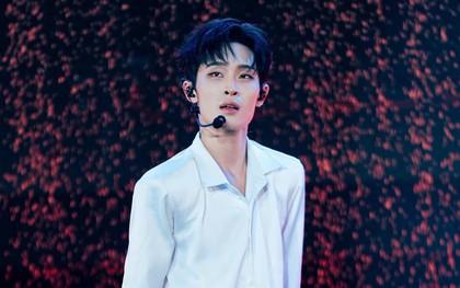 Wren Evans rút khỏi show diễn trường đại học