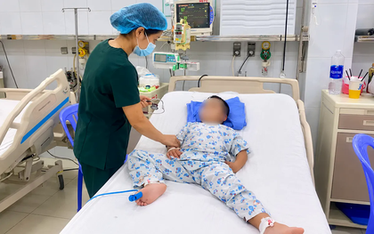 Cảnh báo sốt xuất huyết diễn tiến nặng và nguy cơ sốc sớm ở trẻ nhỏ