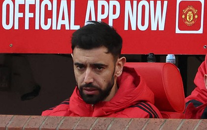 Bruno Fernandes bị CĐV trút giận sau trận thua thảm của MU