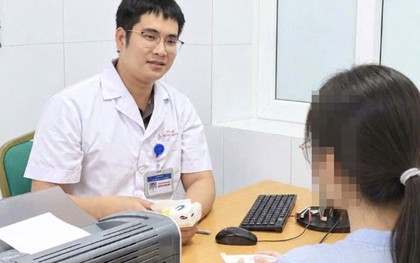 Cô gái 20 tuổi khám tâm thần: 'Ở nhà em nói gì cũng thành lỗi của em'