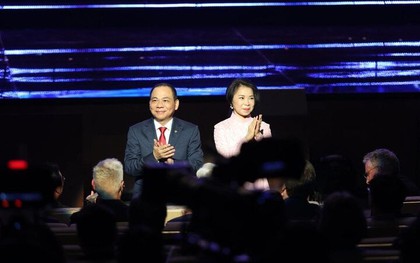 Hai vợ chồng người Việt vừa có thêm 500 triệu USD chỉ sau một ngày