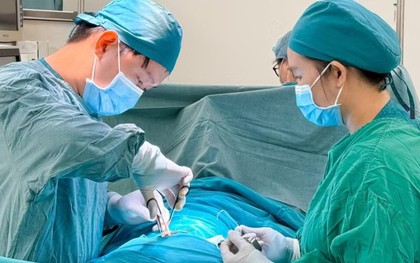 Bé trai 3 tuổi bị lồng ruột hiếm gặp, phải cắt bỏ 10cm ruột