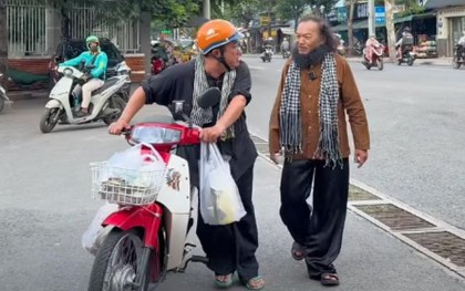 "Võ Tòng kinh điển" lộ diện gây sốt ở tuổi U60, vẫn sống ở TP.HCM sau khi rời showbiz