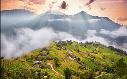 Phát hiện bản làng ở độ cao hơn 1.000m tại Việt Nam, 7 tháng mỗi năm mái nhà phủ xanh như tấm thảm nhung