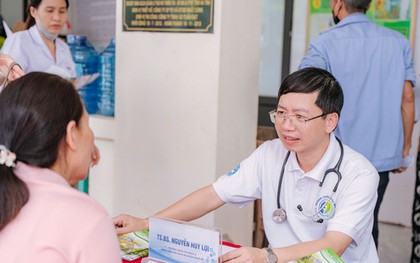 Khám sàng lọc nguy cơ đột quỵ nhân hưởng ứng Ngày Thế giới phòng, chống đột quỵ 29-10