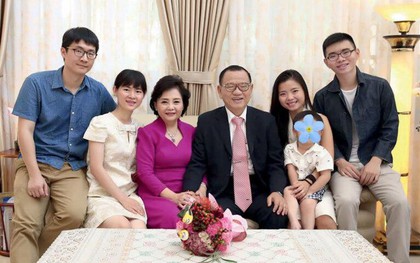 Việt Nam có một gia đình đứng sau đế chế nghìn tỷ: 2 con gái ngồi ghế Tổng giám đốc và Phó tổng giám đốc, con trai út vừa kinh doanh vừa đi hát