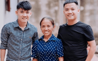 Thu nhập của con trai bà Tân Vlog