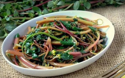 Loại rau từng bị xem là rau dại hoá ra là "rau trường thọ" của người Việt: Giàu canxi và nhiều dưỡng chất