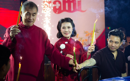 Việt Nam có gia đình “đổi đời” ngoạn mục: Từng sống trong nhà lợp trên kênh, nay con trai duy nhất làm Phó Tổng Giám đốc, kế nghiệp nghìn tỷ