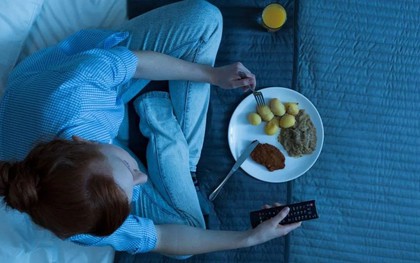 Không uống rượu bia nhưng gan vẫn có thể suy hỏng chỉ vì 5 thói quen này