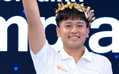 Nam sinh Khánh Hòa lội ngược dòng, giành vòng nguyệt quế tuần Olympia
