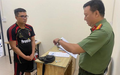 Bắt, khám xét khẩn cấp với Nguyễn Trọng Nghĩa SN 1995, thu 65 con dấu tên lãnh đạo, kế toán