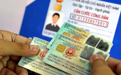 Công an cửa khẩu Nội Bài quan trọng: Người đi nước ngoài kiểm tra kỹ thông tin trên thẻ căn cước/ CCCD