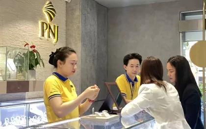 Cổ phiếu PNJ tăng kịch trần, Novaland ngược dòng