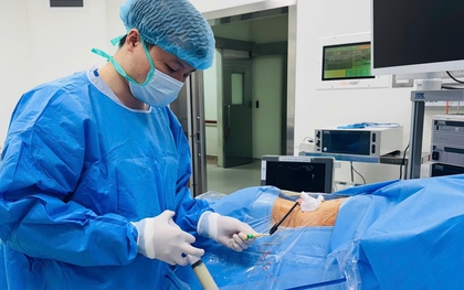 Chuyến bay đêm đưa người đàn ông nguy kịch về nước mổ thận giành sự sống