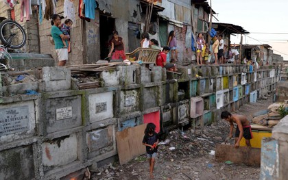 Câu chuyện của 6.000 người sống giữa nghĩa trang: Người chết và người sống cùng "cộng sinh" như thế nào?