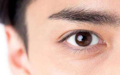 Phần đuôi lông mày bỗng khác lạ, người đàn ông đi khám thì phát hiện mắc ung thư