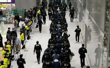 Cuộc tháo chạy ồ ạt khỏi các “khu lừa đảo” ở Campuchia