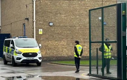 Thiếu niên 13 tuổi bị truy tố sau vụ đâm dao ở London