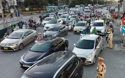 Hà Nội: Cấm xe taxi vào giờ cao điểm trên phố Khâm Thiên từ ngày 14/2