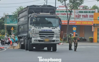 Người phụ nữ tử vong dưới bánh xe tải chiều 26 Tết