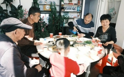 Năm thứ 2 nhà tôi "cạch mặt" họ hàng vì 1 câu nói quá vô duyên ngày Tết: Lời kể của một phụ huynh khiến ai đọc cũng giật mình!