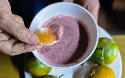 Cam bù Hà Tĩnh chấm mắm tôm: Món ăn tưởng “khó nuốt” lại gây thương nhớ