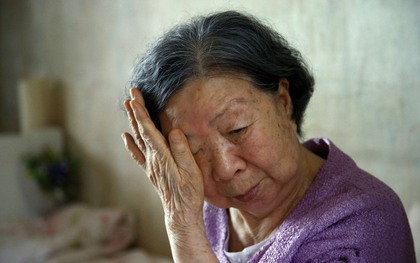 Trong tiếng Việt, từ "đợi chờ" và "chờ đợi" tưởng như một mà hóa ra khác: Chỉ đảo một chữ, cảm xúc đã rẽ sang hai hướng