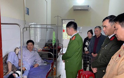 Thiếu tá công an bị kẹt tay, phải đu người theo xe ô tô của “ma men”