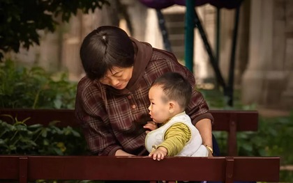 May mắn lớn nhất của cha mẹ là được 4 kiểu ông bà sau phụ giúp chăm sóc con cái: Trẻ lớn lên kiểu gì cũng thông minh, khéo léo!