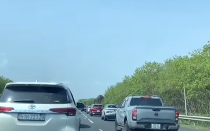 Tai nạn liên hoàn giữa 7 ô tô trên cao tốc Dầu Giây - Phan Thiết