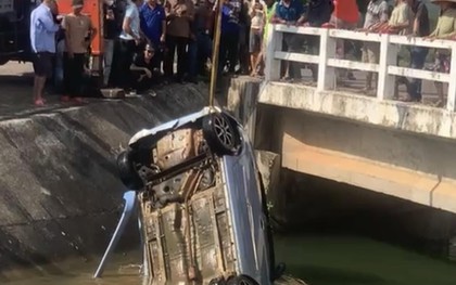 Vụ phát hiện thi thể đôi nam nữ và ô tô chìm dưới kênh: Hé lộ danh tính các nạn nhân, hiện trường lộ dấu vết đáng ngờ