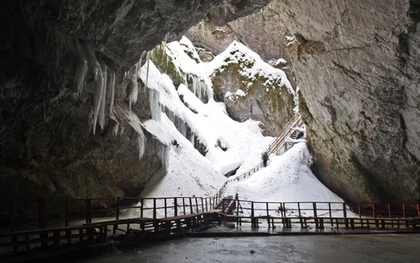 Một thứ bí ẩn bị "phong ấn" trong hang băng 5.000 năm vừa được giải phóng, có thể tạo ra phép màu cho nhân loại