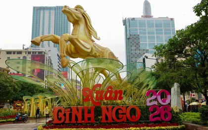 Hơn 1,8 triệu lượt khách tham quan Đường hoa Nguyễn Huệ Tết Bính Ngọ