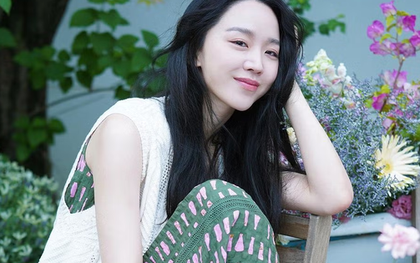 Shin Hye Sun 36 tuổi mà da dáng đẹp cỡ này mới "xứng" vai siêu lừa trong The Art of Sarah: Đây là bí quyết