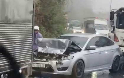 Tai nạn liên hoàn trên đèo Bảo Lộc, giao thông ùn tắc cục bộ