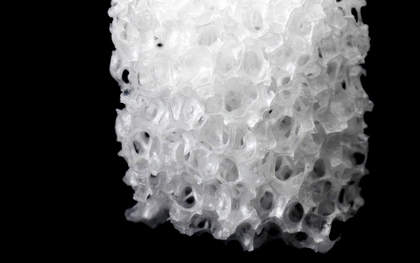 Bí quyết "hack tuổi" của giới siêu giàu: Mặc đồ ngủ gốm sinh học nuôi mộng trường sinh bất lão