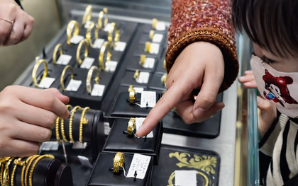 Bé gái 11 tuổi trộm vàng của nhà đi bán được 60 triệu, gia đình yêu cầu hoàn trả thì cửa hàng cho biết: "Đã nấu chảy một phần"