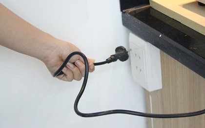 Rút ngay phích cắm 5 thiết bị này trước khi về quê nếu không muốn "tiền mất tật mang" đầu năm