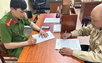 Công an làm việc với người chặt cành hoa mai anh đào ở Đà Lạt