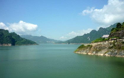 Vụ thai phụ và con gái tử vong dưới hồ: Nội dung tin nhắn cuối cùng trước khi gặp nạn