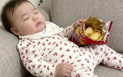 2 thói quen trước khi ngủ đang “đánh cắp” giấc ngủ ngon của con