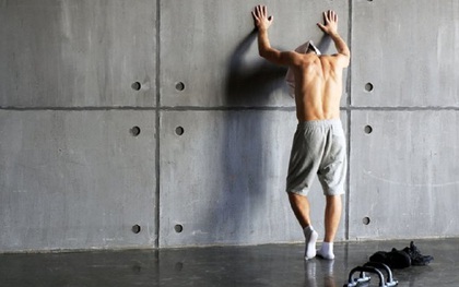 Nam HLV thể hình 29 tuổi phát hiện nhiễm HIV dù sống rất kỷ luật, bác sĩ lắc đầu: "Quá chủ quan!"