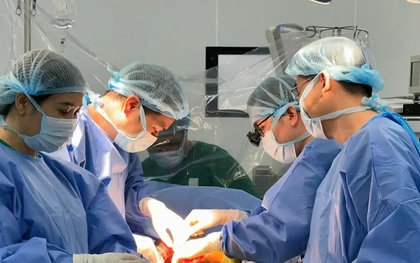 Phâu thuật cứu sống bệnh nhân có khối u gan ở vị trí 'tử thần'