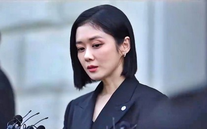 Jang Nara đến viếng đám tang nhân viên qua đời bất thường trong công ty quản lý cũ