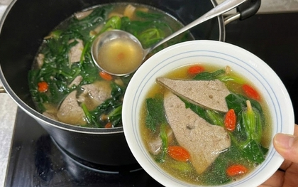 Phụ nữ sau 25 tuổi đừng tiếc công nấu bát canh này: Bổ máu, sáng mắt, da dẻ hồng hào bất ngờ!